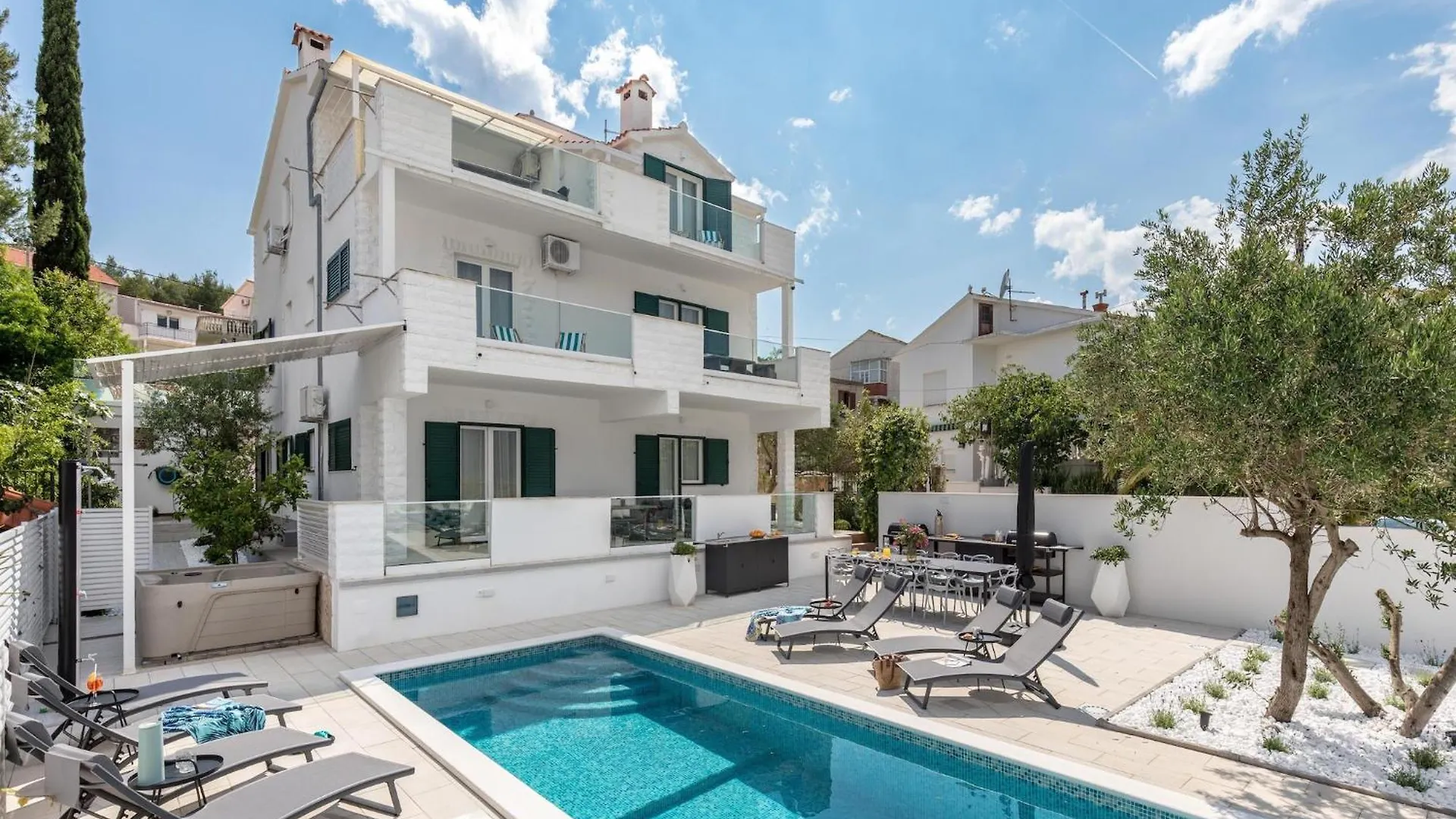 Inviting Apartment In Slatine Near The Seabeach 0*, Trogir Croatia