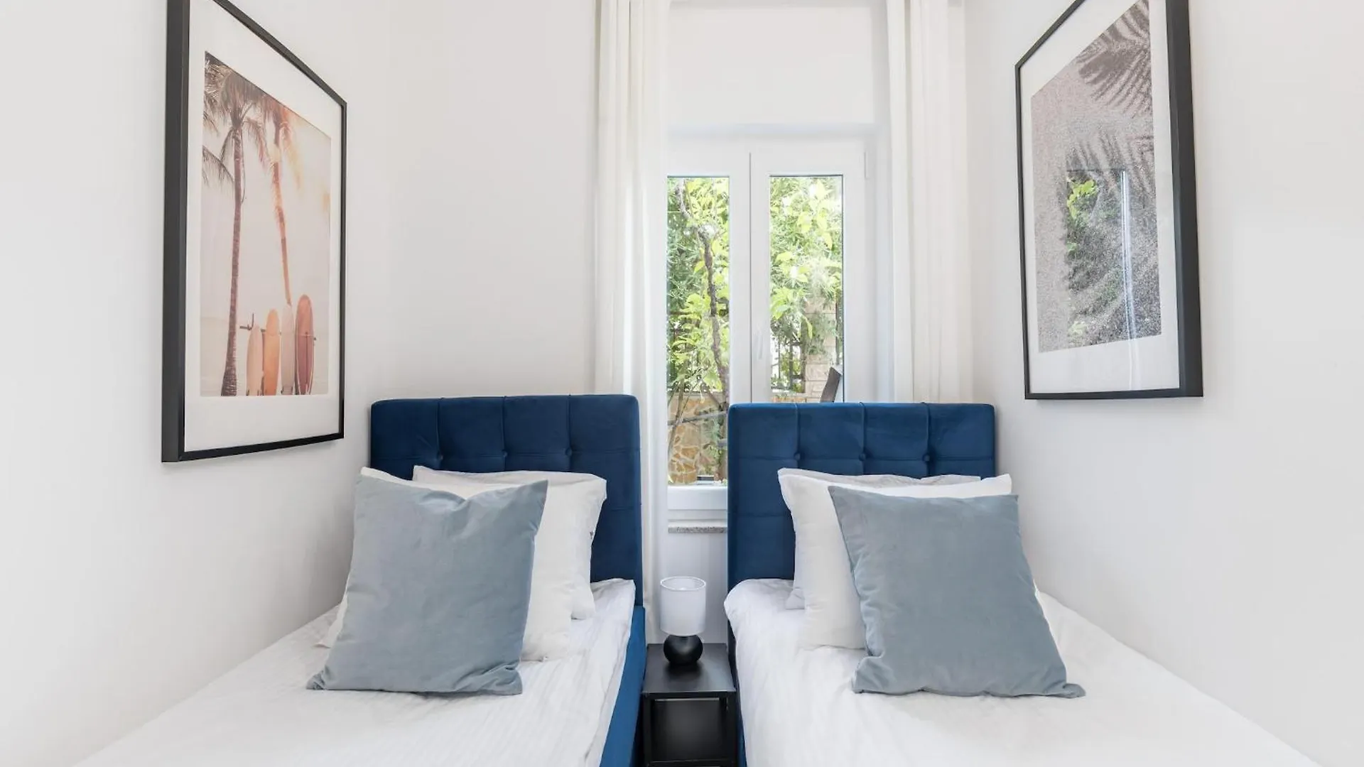 Inviting Apartment In Slatine Near The Seabeach 트로기르 크로아티아